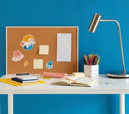 front-view-children-s-desk-with-lamp-notebook (1)